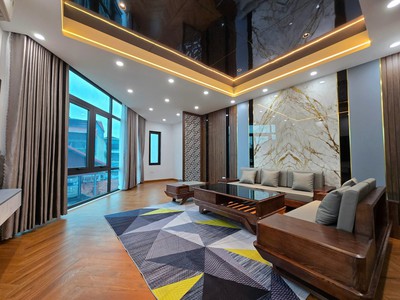 Bán nhà nguyễn văn cừ, long biên, hà nội,ô tô 4 chỗ vào nhà,  dt  48m, 7 tầng, giá 12 tỷ 900 triệu, 2