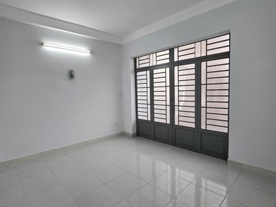 Nhà đẹp bình tân   1 trệt 2 lầu   sân thượng   hẻm ô tô 0