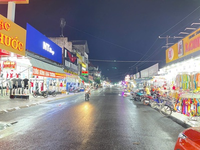 Bán cặp nhà 1 trệt 2 lầu   mặt chợ kdc 434, bình hoà, thuận an, bình dương 2
