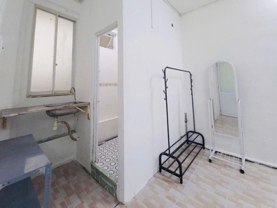 Cho thuê phòng  có ban công, thoáng mát - hồ chí minh 2