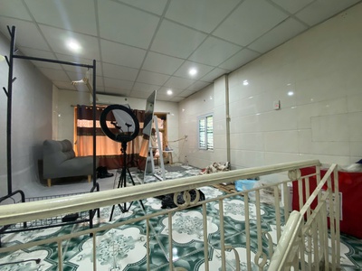 Bán tiệm quần áo mặt ngõ hai bà trưng   cát dài 2