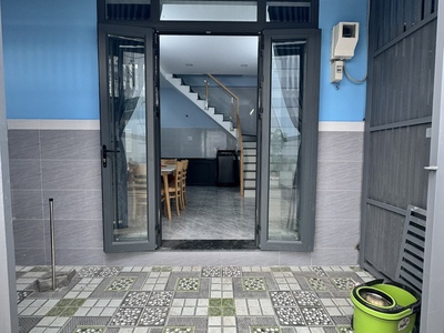 Cho thuê nhà nguyên căn gần trường   vào ở ngay 0