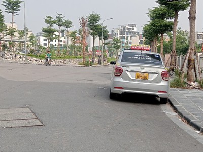 Bán nhà mặt phố hồng tiến   dòng tiền cao, vị trí đắc địa,  diện tích: 82m , giá bán: 61 tỷ 0