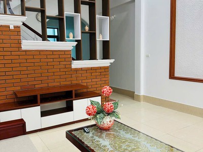 Bán căn nhà 3 tầng mặt phố Tống Duy Tân, ph Hải Dương, TP HP mới, 78m2, mt 4.65m, 3 ngủ 2