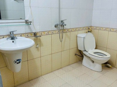 Bán căn nhà 3 tầng mặt phố Tống Duy Tân, ph Hải Dương, TP HP mới, 78m2, mt 4.65m, 3 ngủ 5