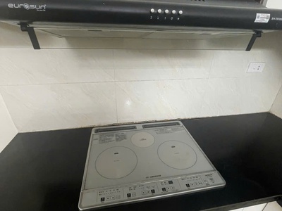 Cho thuê căn hộ C2 Kim Liên, 60m, 2 phòng ngủ, nhà sửa đẹp 9 triệu 4