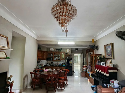Bán căn hộ toà C6 Trần Hữu Dực Mỹ Đình 133m2 3PN nội thất xịn 6.x tỷ 2