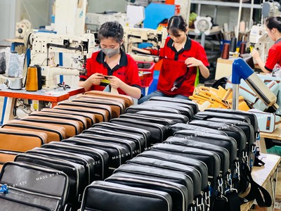 Xưởng sản xuất đồ da thật   nhận gia công   cung cấp sỉ toàn quốc 0