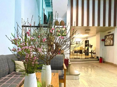 Cho Thuê Nhà Nguyên Căn Lê Văn Sỹ Phú Nhuận 5PN 5WC 80m2 1