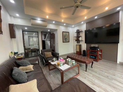 Siêu phẩm lô góc nhà dân xây vân canh, hoài đức, 40m, ô tô đỗ ngủ , thang máy ,kinh doanh siêu tót 0