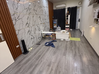 Bán nhà âu cơ   60m  x 2 tầng chỉ 3.5 tỷ  ngõ ô tô tránh 3