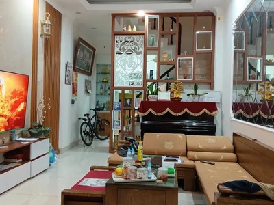 Bán nhà phố vũ hữu, ngõ rộng, sát phố, cực hiếm nhà bán chỉ 19 tỷ 5 0