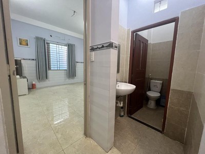 Nhà lạc long quân, đúc 5 tầng kiên cố, 57m  8pn shr chuẩn, chỉ 7.8t 3