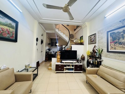 Bán nhà mặt phố nhà chung, 80m2, 72.5 tỷ, kinh doanh siêu đỉnh, phù hợp xây khách sạn 3