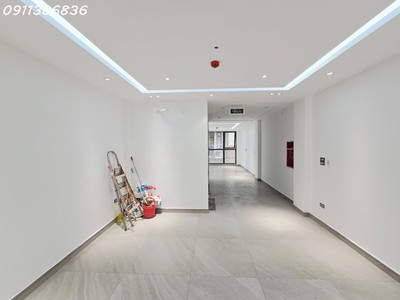 Cực phẩmhoàng quốc việt phân lô 65m 7t thang máy, gara ô tô, 31.8 tỷ 3