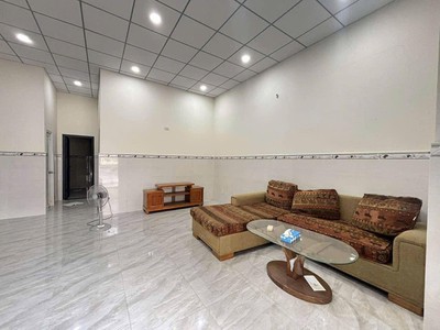 Bán nhà cấp 4 lã xuân oai, tăng a   2pn  diện tích 70m    4,5 tỷ tl 2