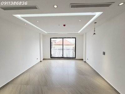 Cực phẩmhoàng quốc việt phân lô 65m 7t thang máy, gara ô tô, 31.8 tỷ 1