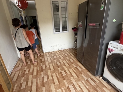 Bán nhà âu cơ   60m  x 2 tầng chỉ 3.5 tỷ  ngõ ô tô tránh 4