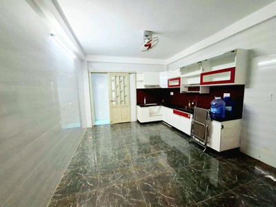 Nhà lạc long quân, đúc 5 tầng kiên cố, 57m  8pn shr chuẩn, chỉ 7.8t 2