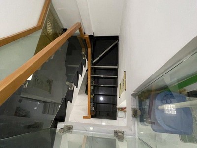 Bán nhà bạch đằng, p.24,3.3 11.2m, 1 trệt, 1 lầu, 2pn, 2wc, full nội thất, 5.35 tỷ, tl 3
