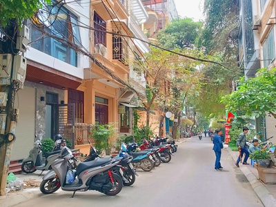 Phân lô cán bộ, ô tô đỗ cửa, mặt tiền 5m, gần vườn hoa phố hoàng cầu 62m  x 5t   21,7 tỷ 0