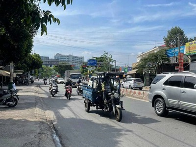 Hàng thơm   bán nhà 1 trệt 3 lầu mặt tiền tô ký   dtxd 330m    giá chỉ 15 tỷ 2