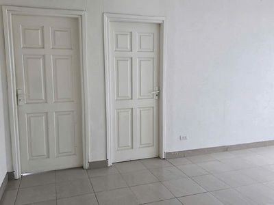 Cho thuê căn hộ dt 144m2 có thể làm văn phòng hoặc để ở lâu dài giá cực rẻ 1