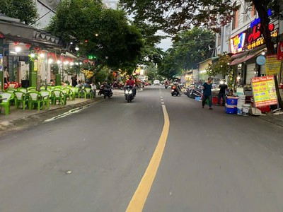 Bán nhà mặt tiền đàm thuận huy ngang hiện hữu khủng 12 mét chỉ 5 tỷ nhỉnh 1