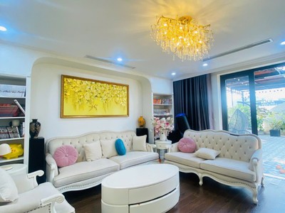Bán nhà phố hồng tiến   183m , 7 tầng, có thang máy   giá hơn 40 tỷ, sân vườn tiểu cảnh 1