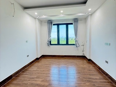 Nghĩa lộ nhà 4 tầng dt 42m2- ngõ thồng tứ tung ô tô tránh . nhỉnh 8 tỷ 2