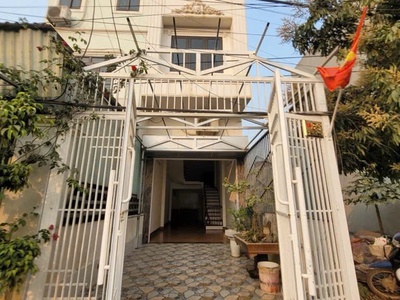 Nghĩa lộ nhà 4 tầng dt 42m2- ngõ thồng tứ tung ô tô tránh . nhỉnh 8 tỷ 0