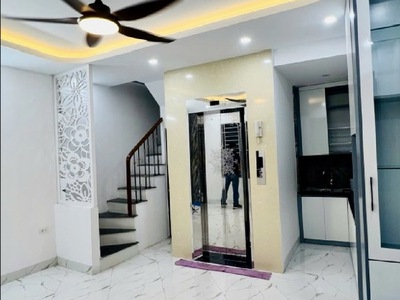 Siêu đỉnh phố khương đình- chỉ 8 tỷ- thang máy- lô góc 1