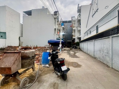 Lô đất đẹp ngang 4,5m rất rộng xây nhà cực chất hiệp thành q12 1