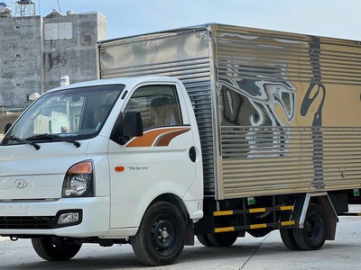 Bán xe tải hyundai H150 1T5 Thùng kín dài 3m1 0
