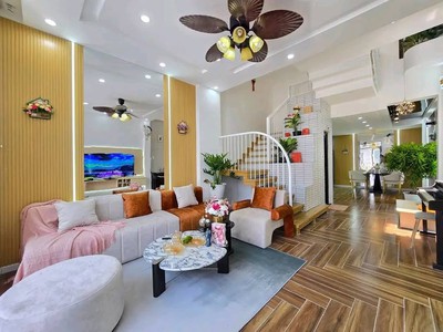 Nhà Trung Tâm Gần Chợ - 1 Trệt 2 Lầu - Đầy Đủ Tiện Nghi - Giá Tốt 4