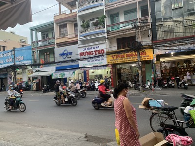 Cho thuê nguyên căn nhà mặt phố 3 tầng Lý Thái Tổ, Đà Nẵng 8