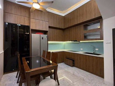 Tt hai bà trưng, nhà mặt ngõ thông, ô tô đỗ gần, kinh doanh, 45m hơn 9 tỷ 1