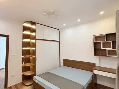 Tt hai bà trưng, nhà mặt ngõ thông, ô tô đỗ gần, kinh doanh, 45m hơn 9 tỷ 2