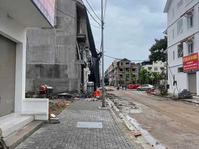 Cần bán căn nhà 5t 13.5 tỷ khu đô thị cenco 5 tân lập   ô diên   hà nội 2