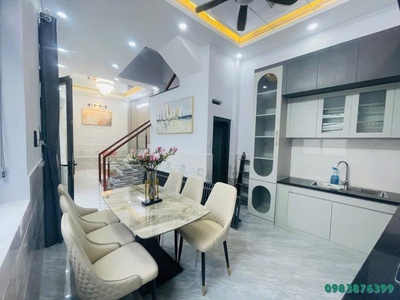 Nhà mới 4 tầng gần đh rmit   q7   mặt tiền khủng 9m 0