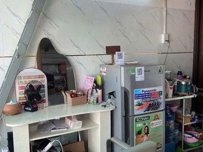 Do không ở vn nữa nên em sang nhượng tiệm nail, mi, gội 3xtr gần nhà hàng,lượng khách nail, mi, gội 2