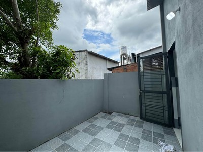 Thanh lý nhà cấp 4 giáp gần bến xe quận 8 - 100m2 - giá 720 triệu bình chánh tphcm 2