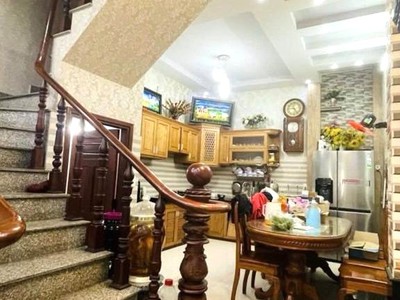 Khu kiều đàm trần xuân soạn, 7.1tỷ, dt 60m2, nhà đẹp 3 tầng, hẻm ôtô đậu cửa, gần lotte mart 2