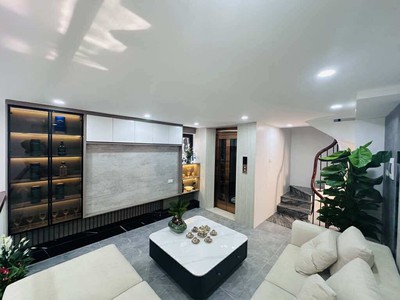 Minh khai, nhà đẹp lô góc, 7 tầng thang máy full nội thất hơn 9 tỷ 0