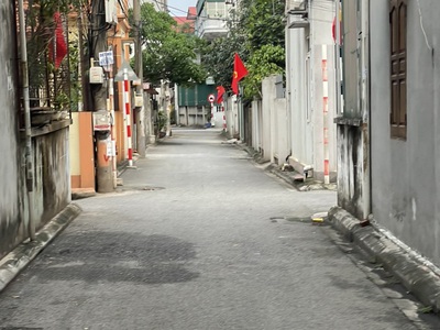 Bán đất giang biên, 45m vuông đét, 10m ra oto tránh giá đầu tư. lh 0936123469 0