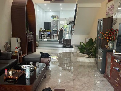 Cơ hội hiếm có - chỉ 11 tỷ - nhà 2 tầng đảo vip hòa xuân. 3