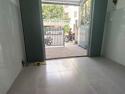 Nhà 5 triệu 1 phòng ngủ kdc 91b ô tô đậu trước nhà 1