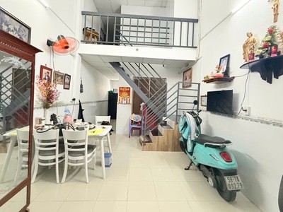 Nhà lâu đời quang trung hẻm ô tô thông giá tốt 2