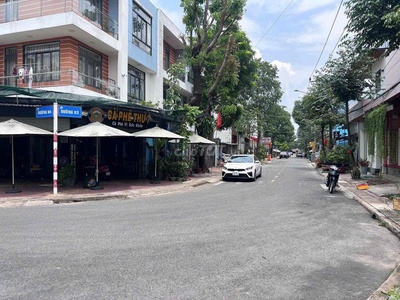 Chính chủ cần bán gấp nhà ngay trung tâm thành phố sẵn nội thất cơ bản 1