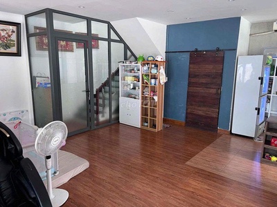 Chính chủ cần bán gấp nhà ngay trung tâm thành phố sẵn nội thất cơ bản 2